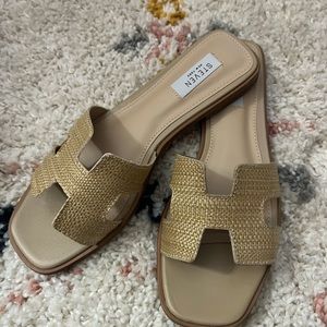 Steve Madden Hadyn Raffia size 8